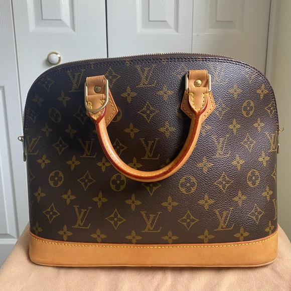 LV Alma Monogram - Picture 5 of 15